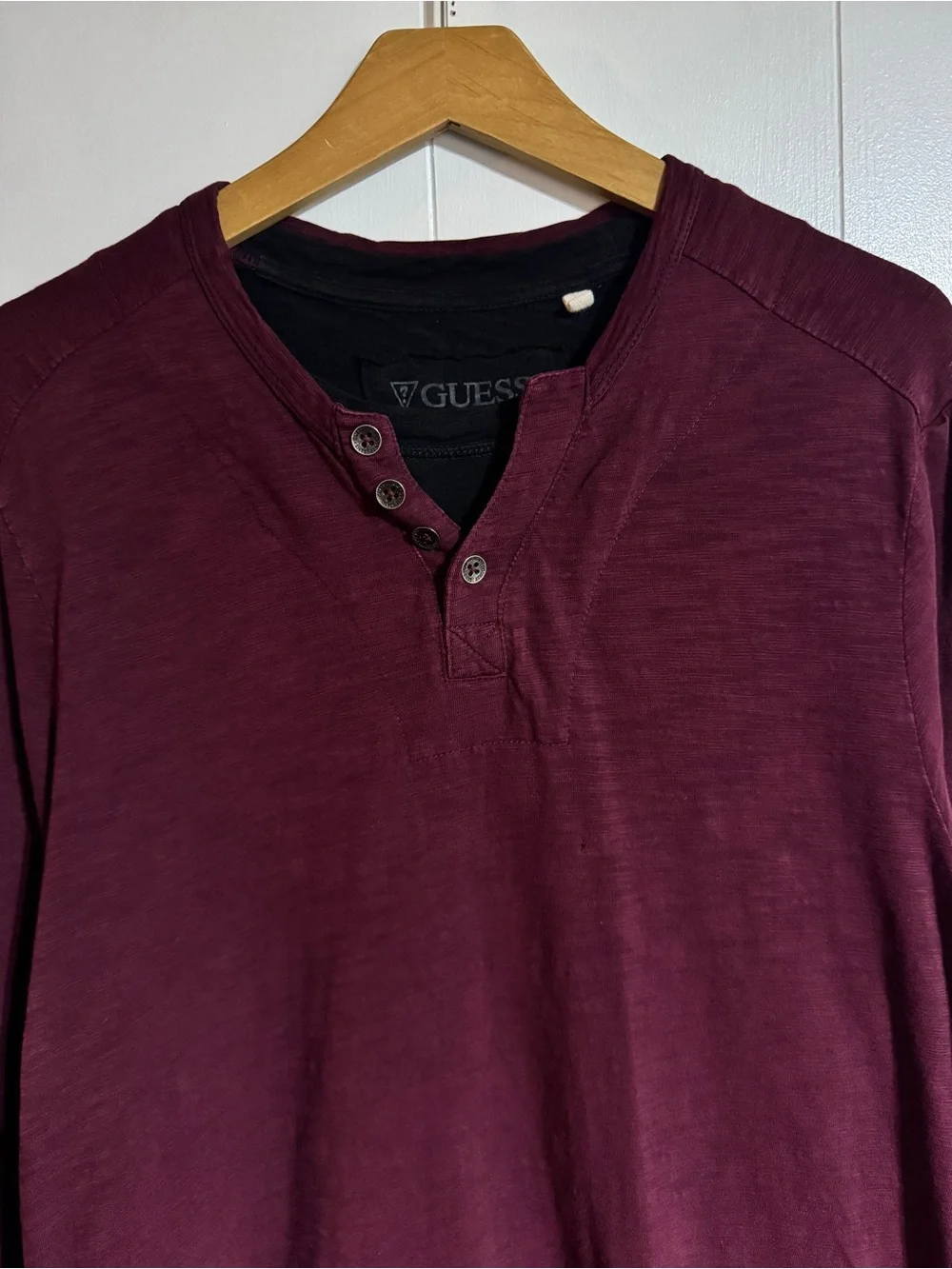 Guess Dark Red Henley Shirt Mens Large Two Tone Affliction Style Y2K Henley Tee